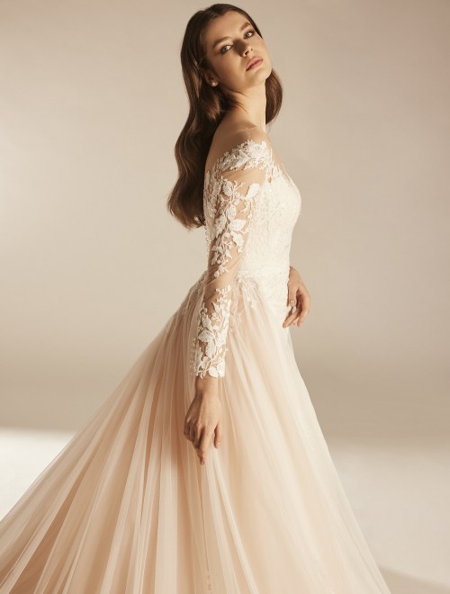 https://elisebride.ro/images/stories/virtuemart/product/JOLIE 4.jpg